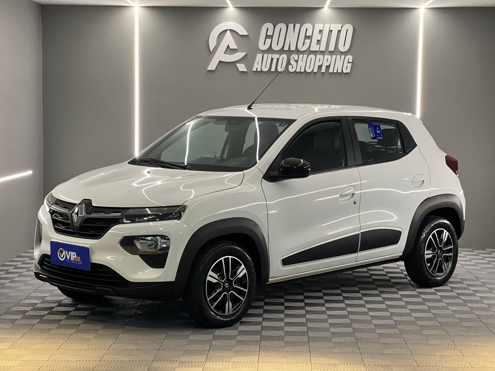 KWID INTENSE 1.0