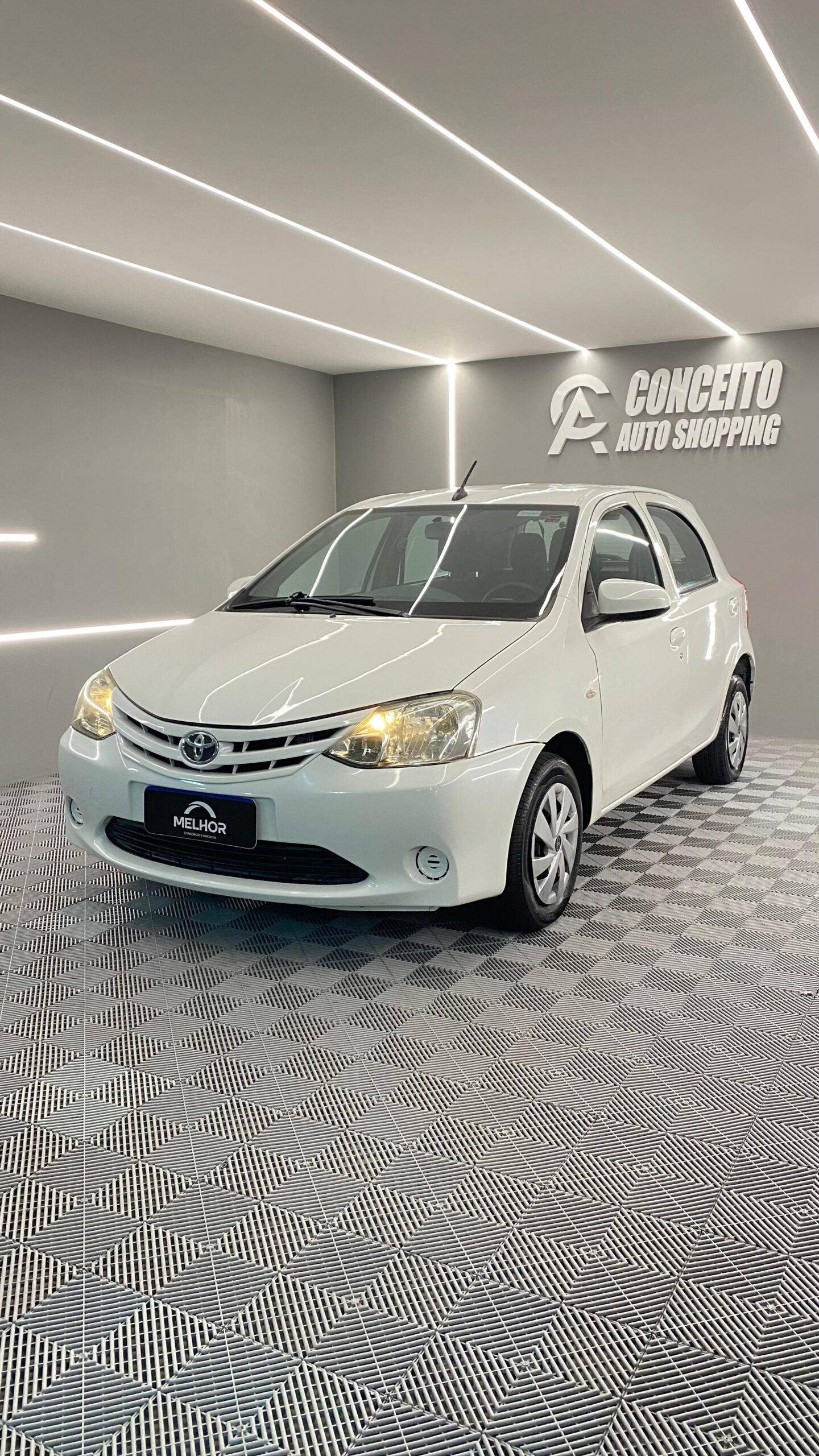Etios Hatch X 1.3 (Flex) 2017